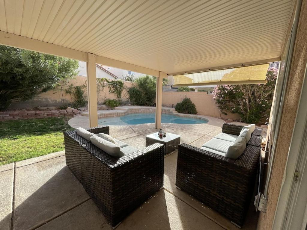 Gorgeous 4 Bedroom House W/ Private Pool Las Vegas Exteriör bild