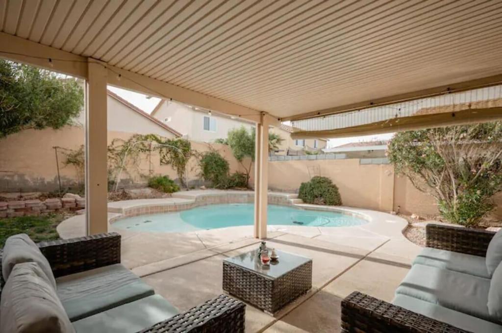 Gorgeous 4 Bedroom House W/ Private Pool Las Vegas Exteriör bild